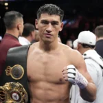 Dmitry Bivol deja vacante el título semipesado del CMB: David Benavidez se convierte en campeón y podría atraer a Canelo Álvarez